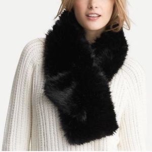 Black Faux Fur Neck Scarf